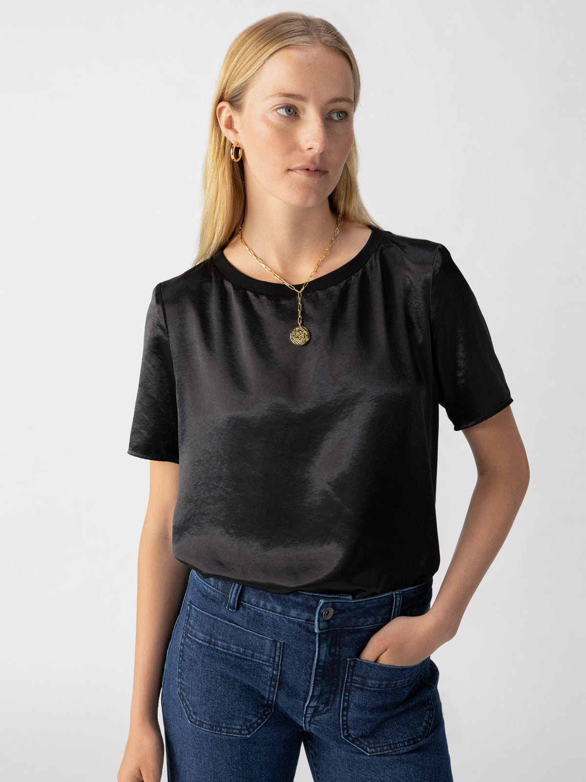 Timeless Satin Tee Black