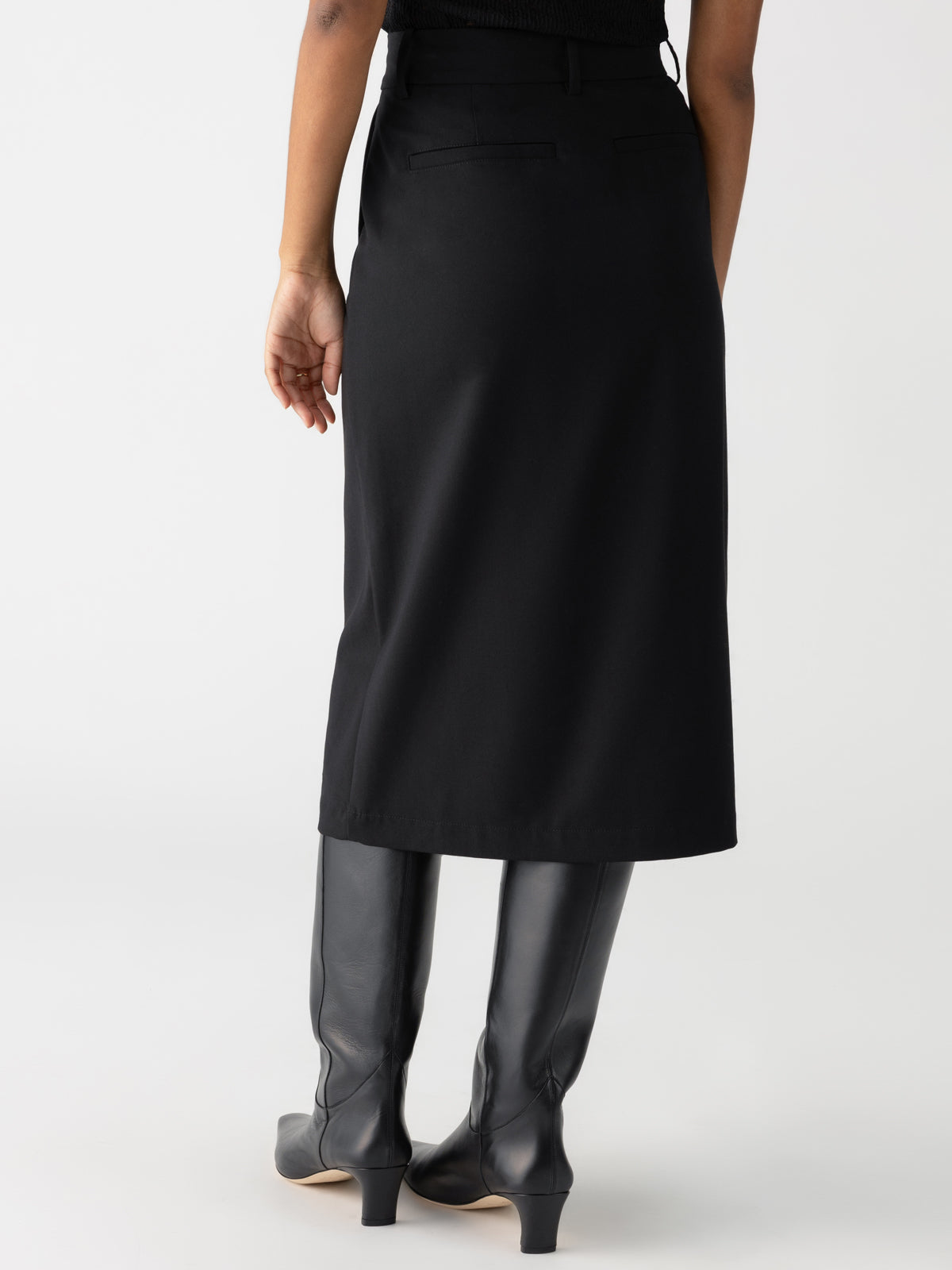 Classic Slit Standard Rise Skirt Black