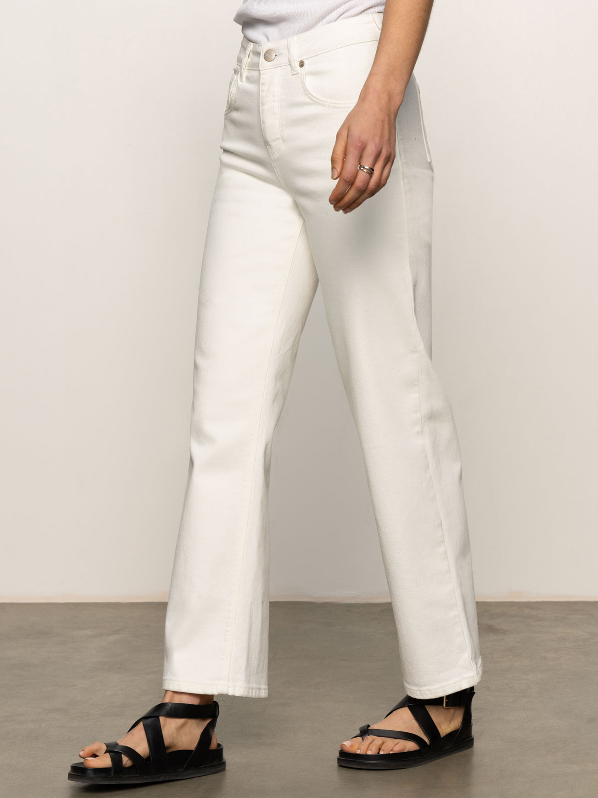 Soleil 90's Straight High Rise Jeans White