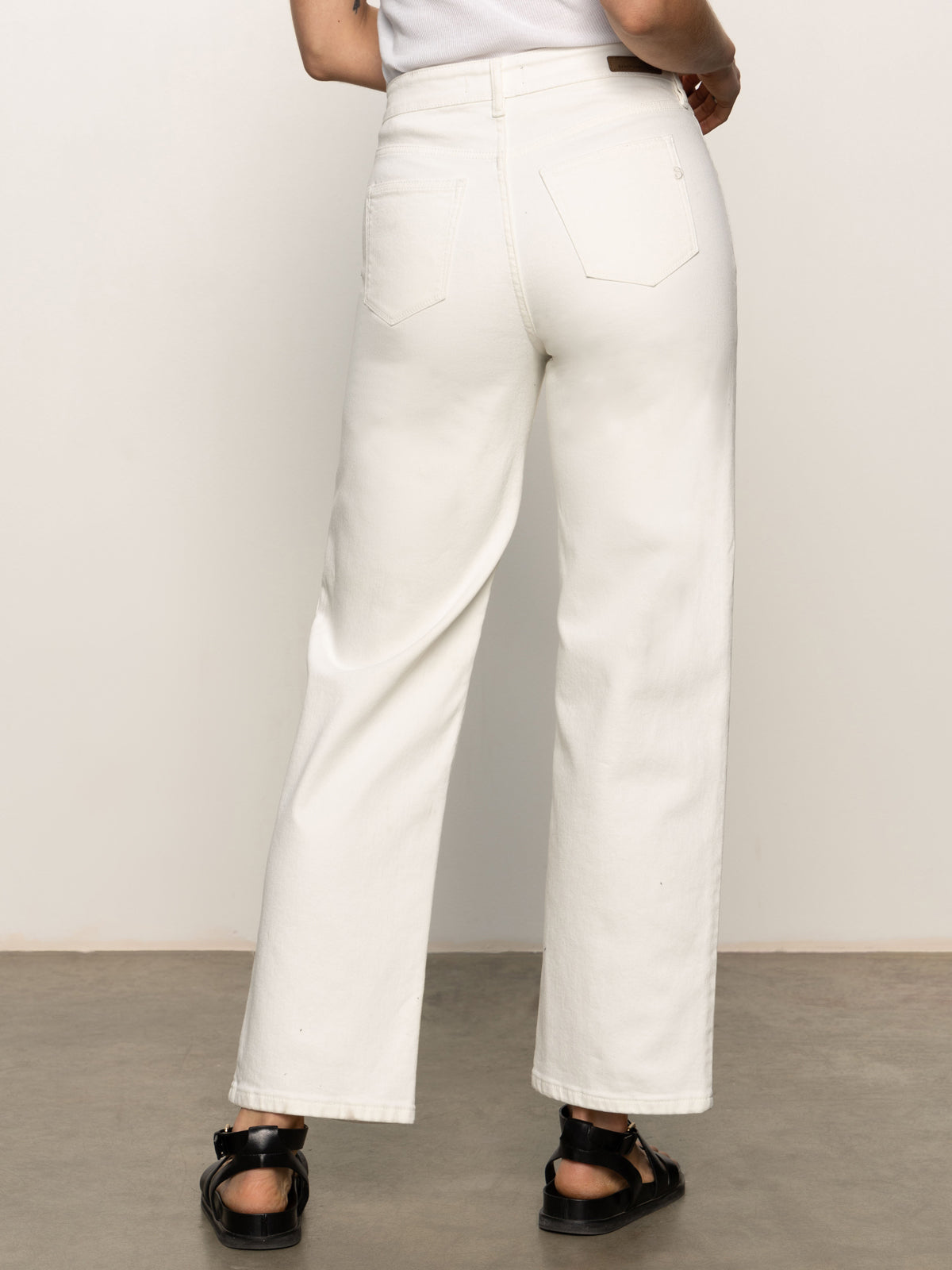 Soleil 90's Straight High Rise Jeans White